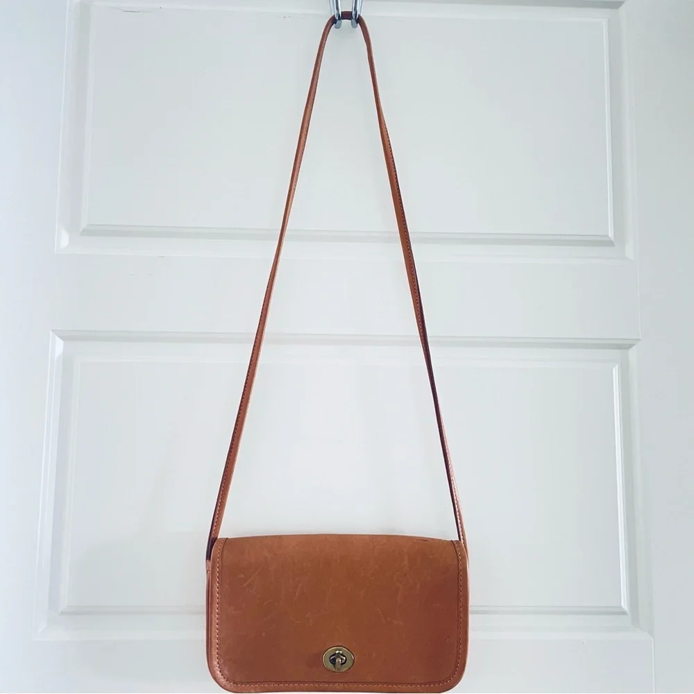 Coach Vintage Leather Tan Single Flap Crossbody Shoulder Cognac Bag - Picture 14 of 16